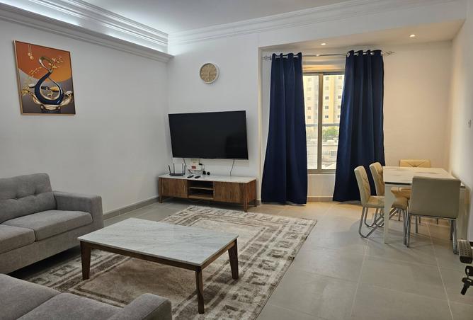 956054 - Property Image 2