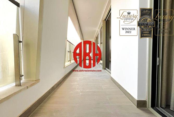 998564 - Property Image 2