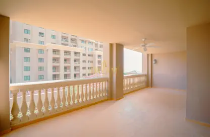 Apartment - 1 Bedroom - 2 Bathrooms for rent in Porto Arabia - The Pearl Island - Doha