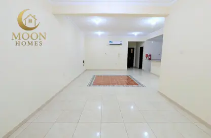 Apartment - 2 Bedrooms - 2 Bathrooms for rent in Muntazah 7 - Al Muntazah - Doha