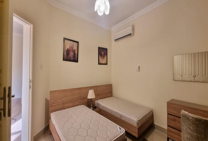 942053 - Property Image 2