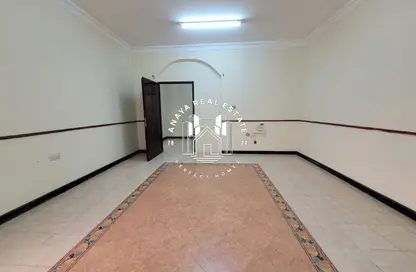 شقة - 3 غرف نوم - 2 حمامات للايجار في شارع المطار القديم - طريق المطار القديم - الدوحة