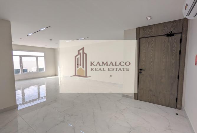 995000 - Property Image 2