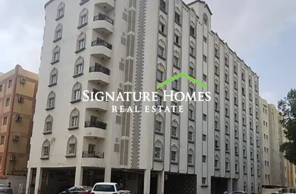 Apartment - 2 Bedrooms - 2 Bathrooms for sale in Al Mansoura - Al Mansoura - Doha