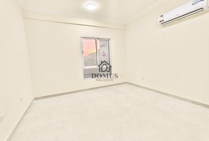 999423 - Property Image 3