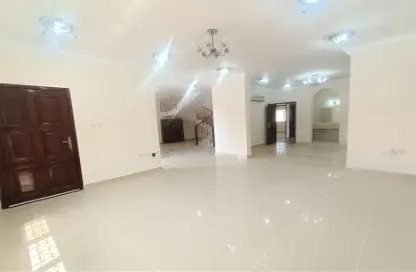 Villa - 4 Bedrooms - 4 Bathrooms for rent in Al Duhail South - Al Duhail - Doha
