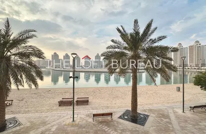 Townhouse - 1 Bedroom - 2 Bathrooms for rent in Viva West - Viva Bahriyah - The Pearl Island - Doha