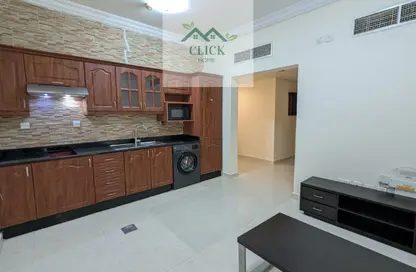 Apartment - 2 Bedrooms - 2 Bathrooms for rent in Al Mansoura - Al Mansoura - Doha