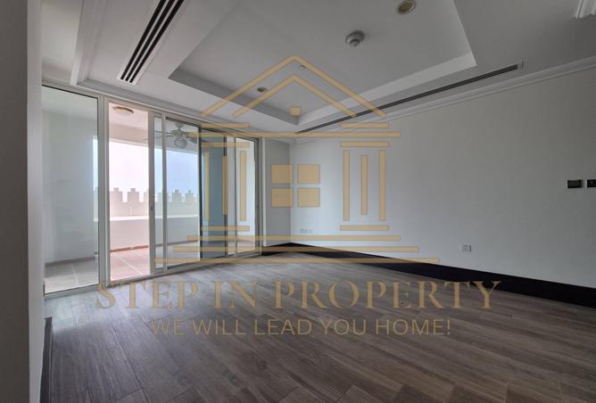 982771 - Property Image 2