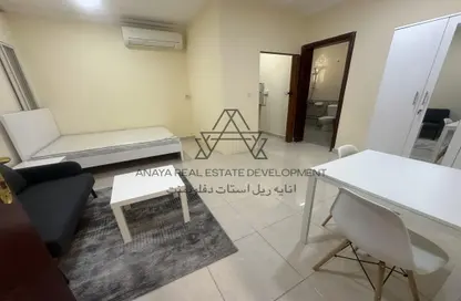 Apartment - Studio - 1 Bathroom for rent in Wadi Al Sail - Doha