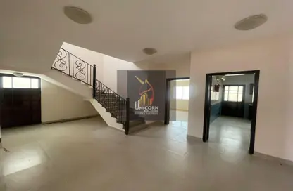 مجمع سكني - 5 غرف نوم - 5 حمامات للايجار في أم العمد - أم العمد - الشمال
