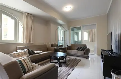 صورة لـ غرفة المعيشة شقة - 2 غرف نوم - 3 حمامات للبيع في فيفا بحرية - جزيرة اللؤلؤة - الدوحة ، صورة رقم 1