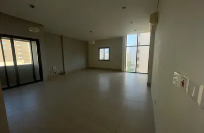 Apartment - 2 Bedrooms - 2 Bathrooms for rent in Anas Street - Fereej Bin Mahmoud North - Fereej Bin Mahmoud - Doha