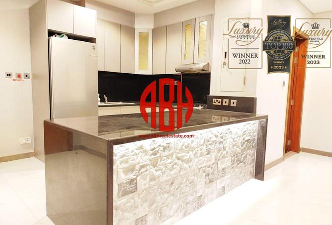 982660 - Property Image 2