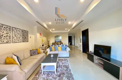 Apartment - 1 Bedroom - 2 Bathrooms for rent in East Porto Drive - Porto Arabia - The Pearl Island - Doha Apartment - 1 Bedroom - 2 Bathrooms for rent in East Porto Drive - Porto Arabia - The Pearl Island - Doha