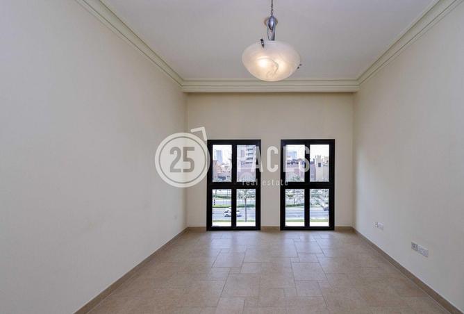 922293 - Property Image 3