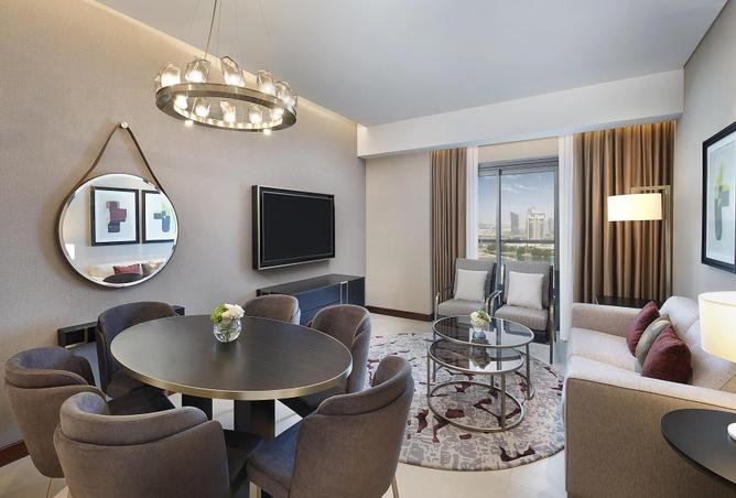 Apartment - 2 Bedrooms - 3 Bathrooms for rent in Hilton Doha The Pearl Residences - Abraj Quartiers - The Pearl Island - Doha