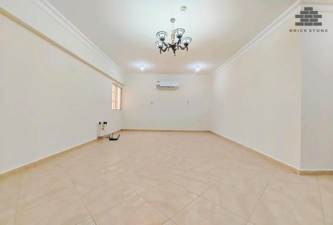 937309 - Property Image 2