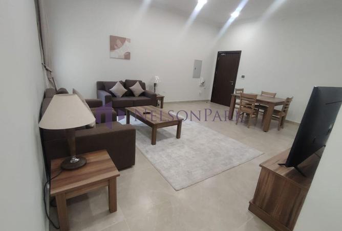 955303 - Property Image 3