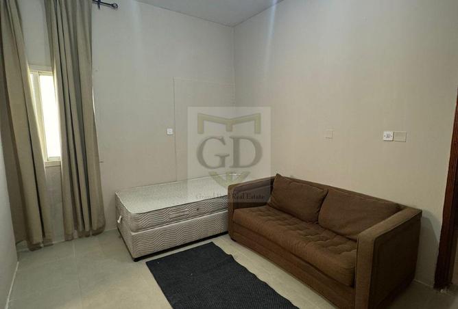 887106 - Property Image 2