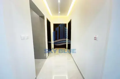 Apartment - 2 Bedrooms - 2 Bathrooms for rent in Al Duhail - Al Duhail - Doha