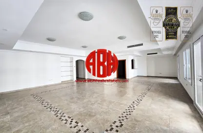 Apartment - 3 Bedrooms - 4 Bathrooms for rent in Sabban Towers - Porto Arabia - The Pearl Island - Doha