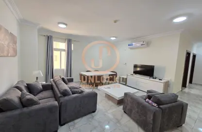 Apartment - 2 Bedrooms - 2 Bathrooms for rent in Al Doha Plaza - Al Sadd - Al Sadd - Doha
