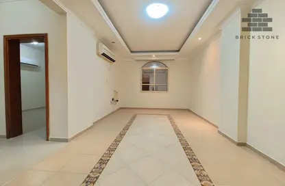 شقة - 2 غرف نوم - 2 حمامات للايجار في بناية الدرويش - السد - السد - الدوحة