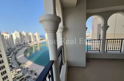 شقة - 2 غرف نوم - 3 حمامات للايجار في فيفا غرب - فيفا بحرية - جزيرة اللؤلؤة - الدوحة