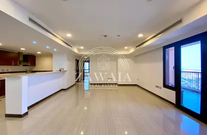 Apartment - 2 Bedrooms - 2 Bathrooms for rent in West Porto Drive - Porto Arabia - The Pearl Island - Doha