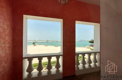 صورة لـ شرفة تاون هاوس - 4 غرف نوم - 6 حمامات للايجار في قناة كوارتييه - جزيرة اللؤلؤة - الدوحة ، صورة رقم 1
