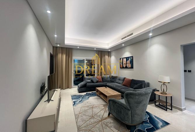 957300 - Property Image 3