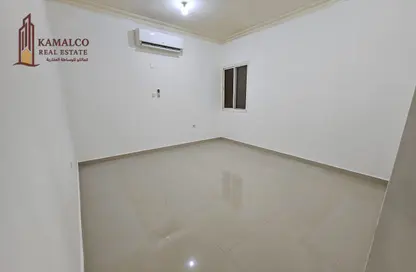 شقة - غرفة نوم - 2 حمامات للايجار في شارع المطار القديم - طريق المطار القديم - الدوحة شقة - غرفة نوم - 2 حمامات للايجار في شارع المطار القديم - طريق المطار القديم - الدوحة