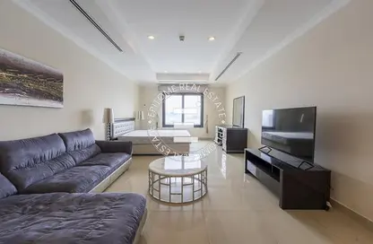 Apartment - Studio - 1 Bathroom for rent in Porto Arabia - The Pearl Island - Doha