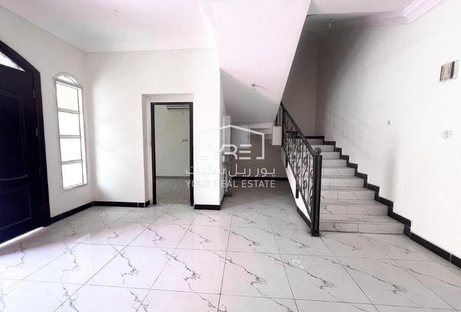 911691 - Property Image 2