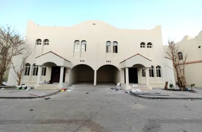 Villa - 5 Bedrooms - 4 Bathrooms for rent in Al Thumama - Al Thumama - Doha