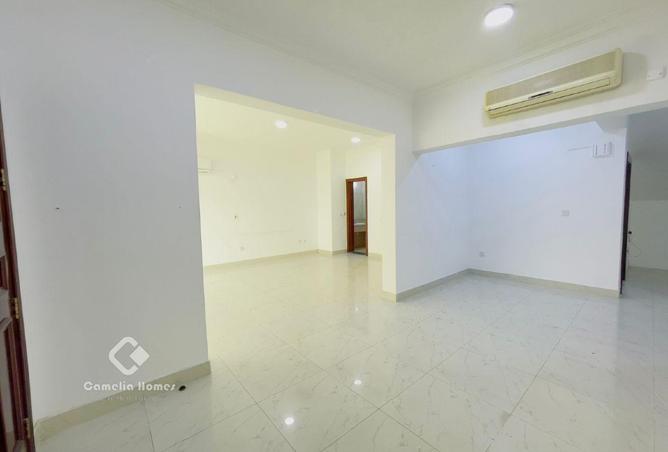926819 - Property Image 3