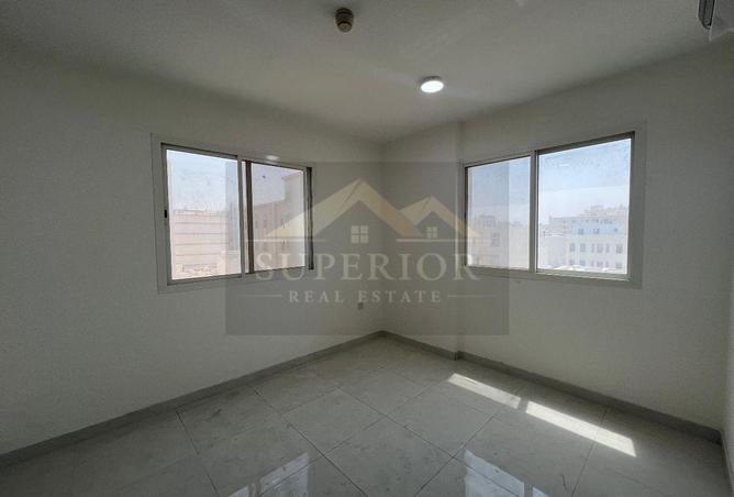 923510 - Property Image 2