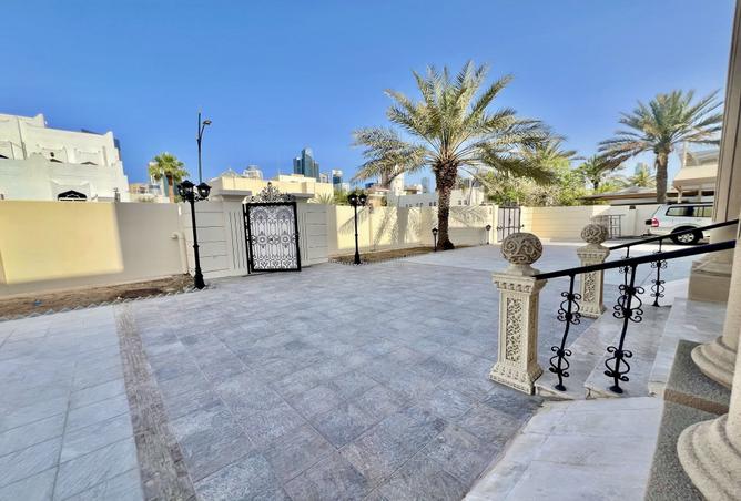 937789 - Property Image 2