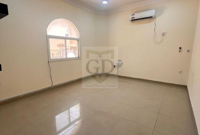 943542 - Property Image 2