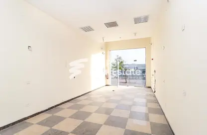 Shop - Studio - 1 Bathroom for rent in Industrial Area 2 - Industrial Area - Industrial Area - Doha