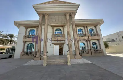 Villa - 6 Bedrooms - 6 Bathrooms for rent in Onaiza Street - Diplomatic Area - Doha
