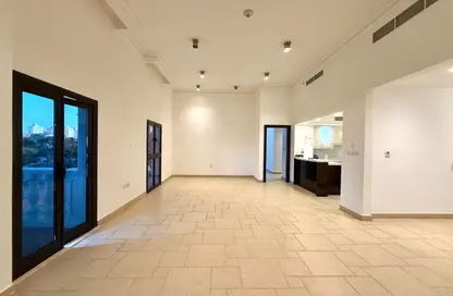 Apartment - 3 Bedrooms - 4 Bathrooms for sale in Carnaval - Qanat Quartier - The Pearl Island - Doha