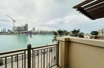 Villa - 5 Bedrooms - 6 Bathrooms for rent in Tower 5 - Abraj Quartiers - The Pearl Island - Doha