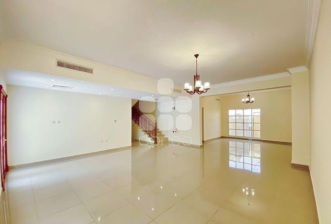 958629 - Property Image 2