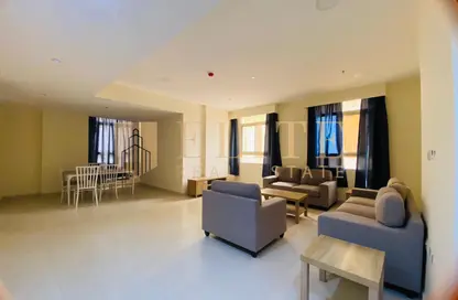 Apartment - 2 Bedrooms - 2 Bathrooms for rent in Anas Street - Fereej Bin Mahmoud North - Fereej Bin Mahmoud - Doha