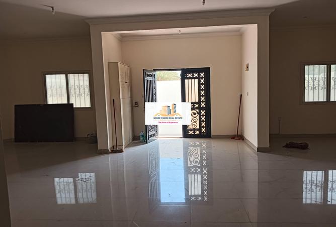 934398 - Property Image 3