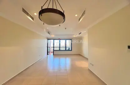 Apartment - 2 Bedrooms - 3 Bathrooms for rent in East Porto Drive - Porto Arabia - The Pearl Island - Doha