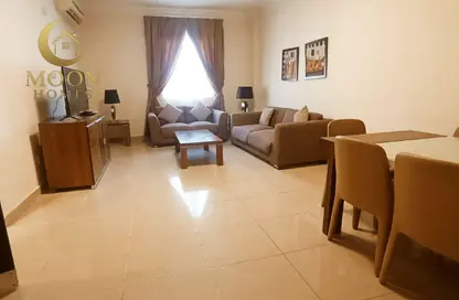 Apartment - 2 Bedrooms - 2 Bathrooms for rent in Umm Ghuwalina - Umm Ghuwailina - Doha