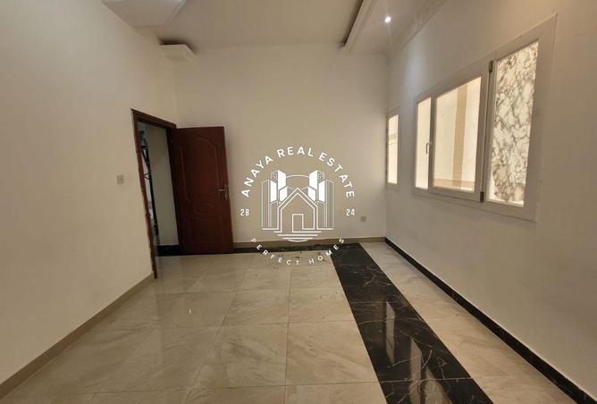 978390 - Property Image 3